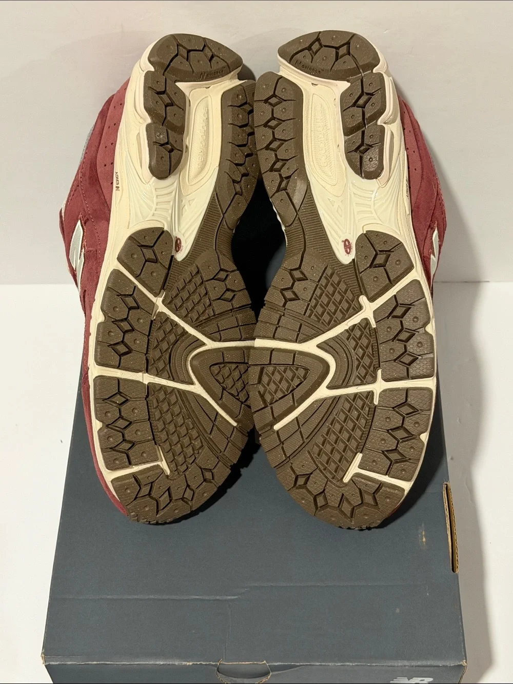 NB2002R ‘Washed Burgundy Timberwolf Slate Grey’ Sz: 8.5 (U2002RS)